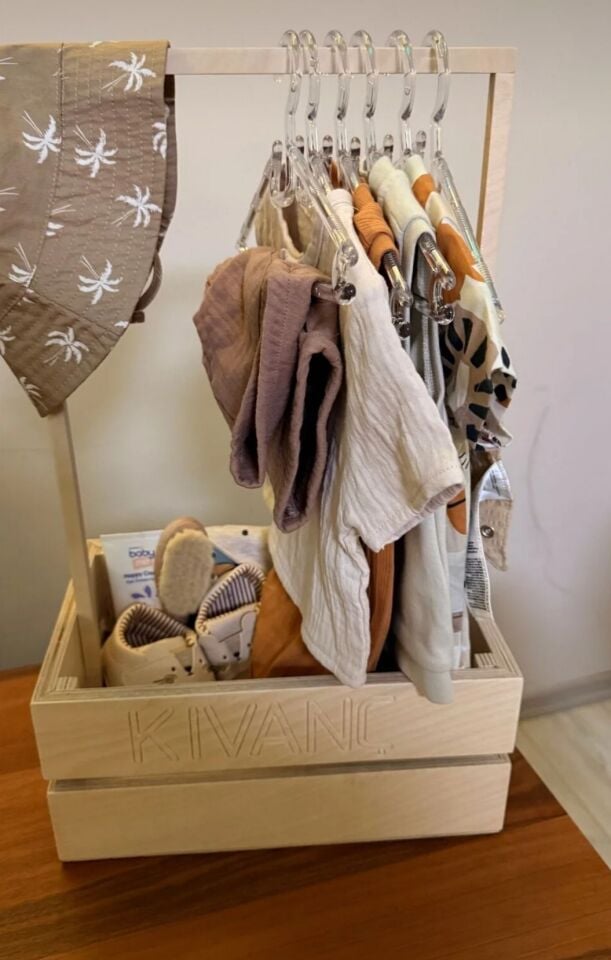 Yenidoğan isme özel ahşap hediye sepeti (sadece sepet)